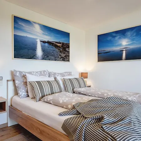 Klen For 15 People Near With Jacuzzi And Children Playgorund Pula