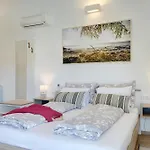 Klen For 15 People Near With Jacuzzi And Children Playgorund Vila Pula