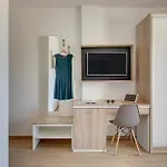 Klen For 15 People Near With Jacuzzi And Children Playgorund *