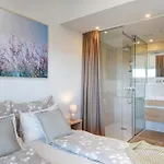 Vila Klen For 15 People Near With Jacuzzi And Children Playgorund Pula