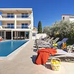 Klen For 15 People Near With Jacuzzi And Children Playgorund