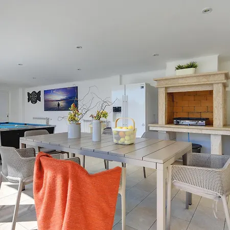 Вилла Klen For 15 People Near With Jacuzzi And Children Playgorund