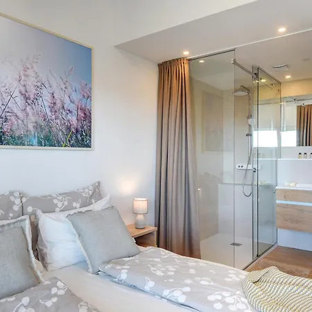 Вилла Klen For 15 People Near With Jacuzzi And Children Playgorund Пула