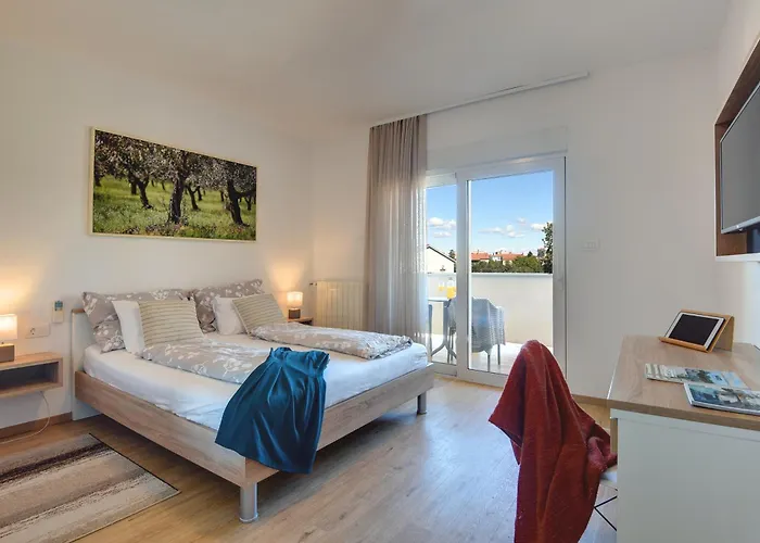 Willa Klen For 15 People Near With Jacuzzi And Children Playgorund *