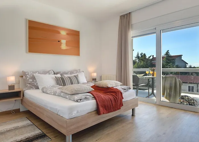 Willa Klen For 15 People Near With Jacuzzi And Children Playgorund